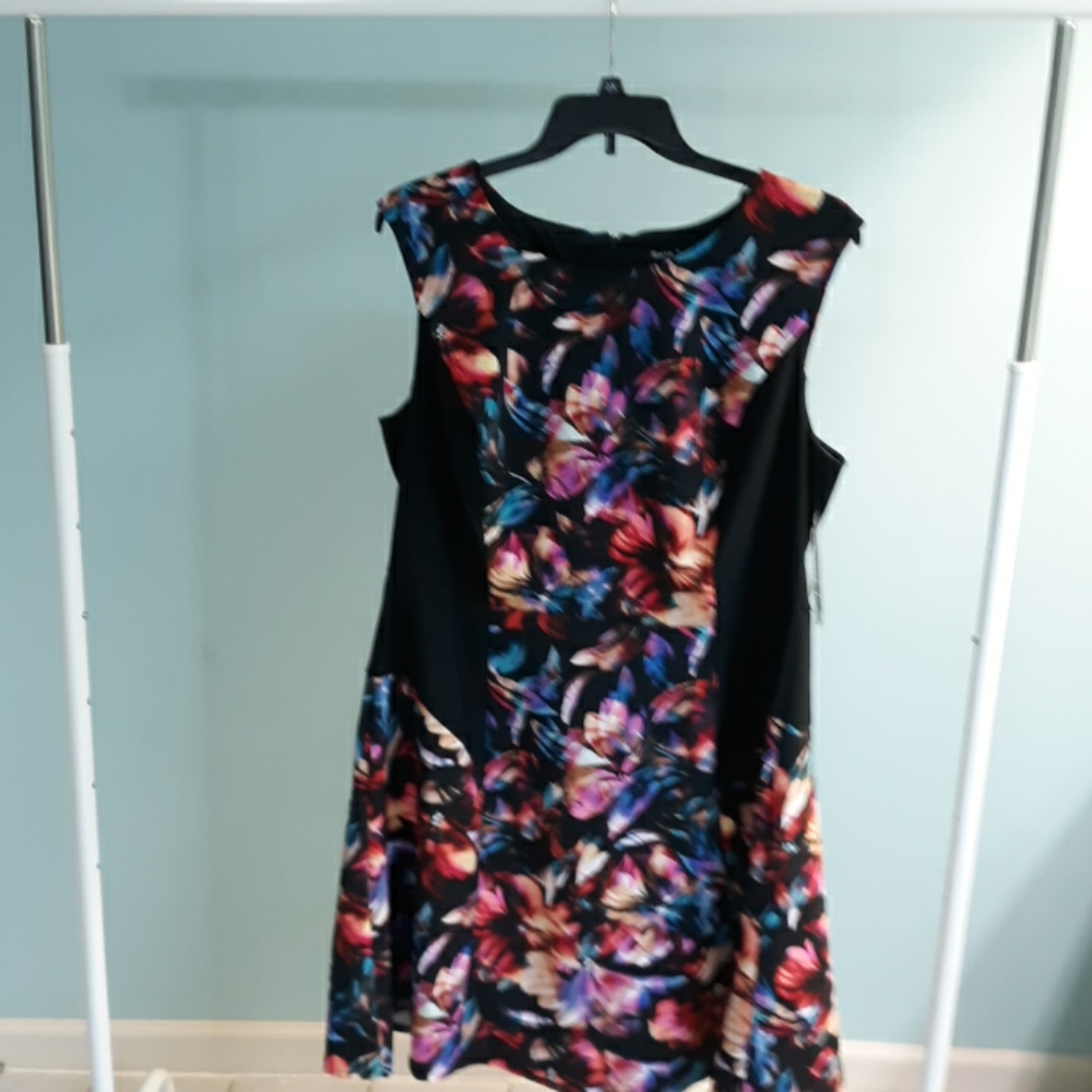 Sleeveless dress